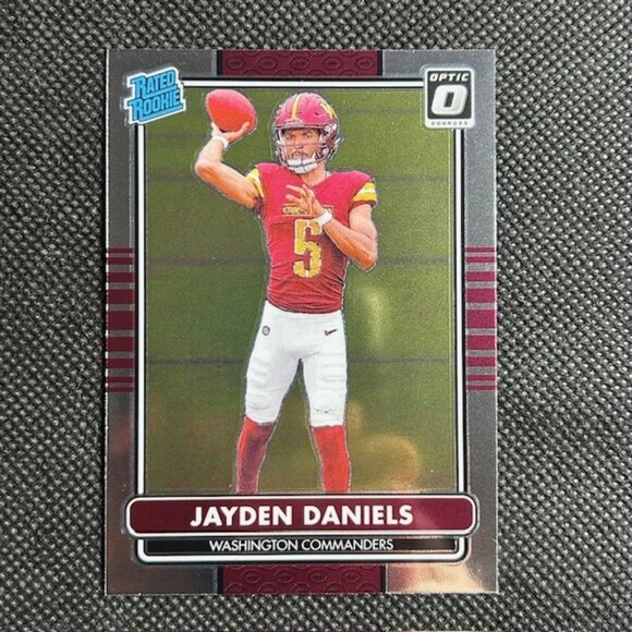 2024 Panini Donruss Optic Football RC Rookie Jayden Daniels 2014 Retro Commander - Picture 1 of 2